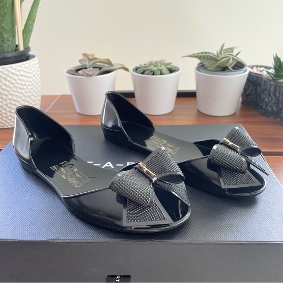 New As✨ Salvatore Ferragamo Jelly Flats - Authentic❣️Peep toe -signature bow🖤 - Picture 3 of 8